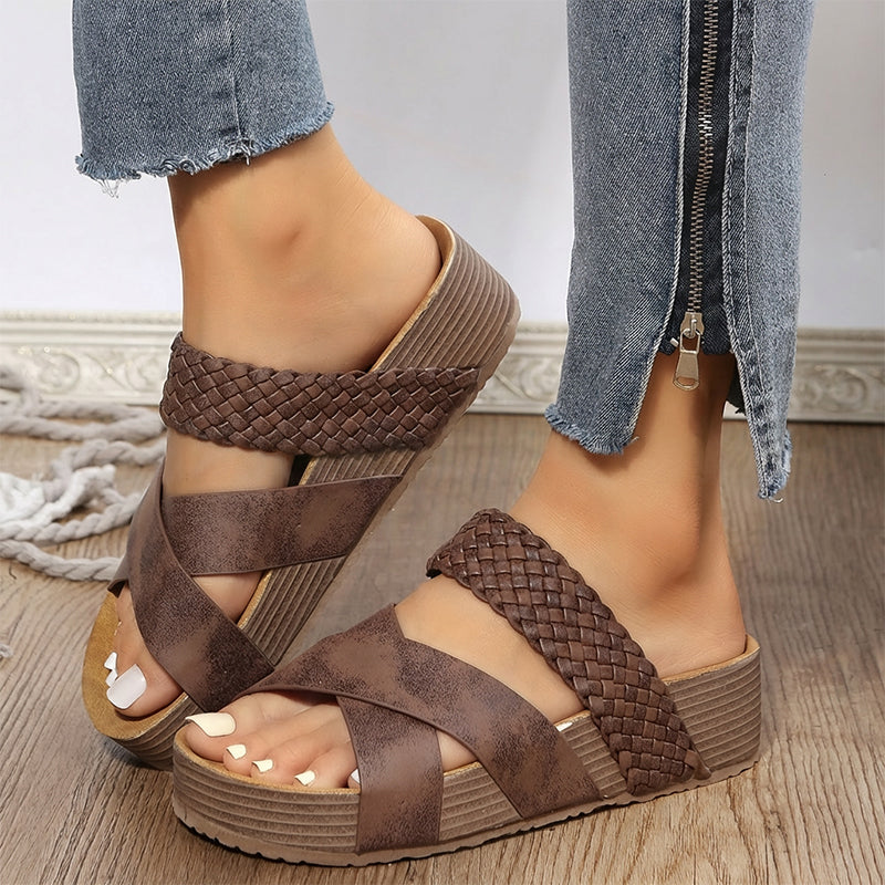 👡40% OFF NOW!🏖️Women's Criss-Cross Woven Strap Wedge Sandals – Comfortable, Stylish & Perfect for Summer Days