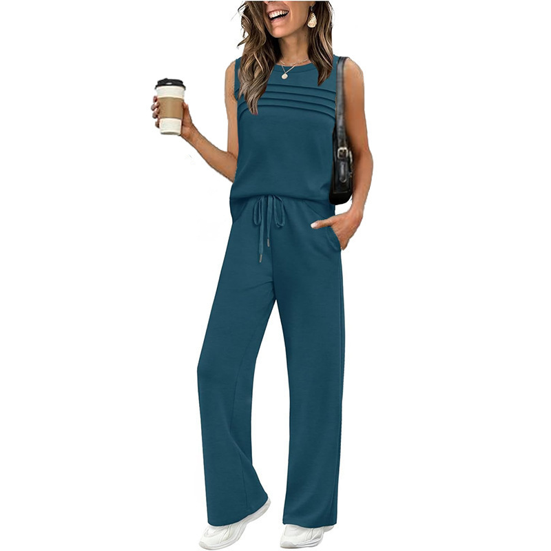 Sleeveless women's top and trousers with drawstring (set)
