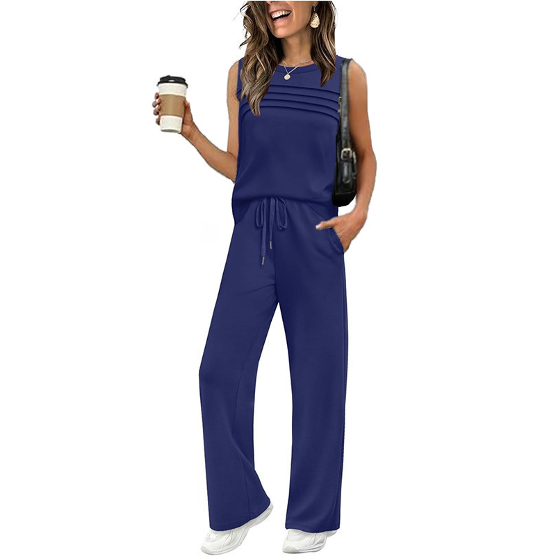 Sleeveless women's top and trousers with drawstring (set)